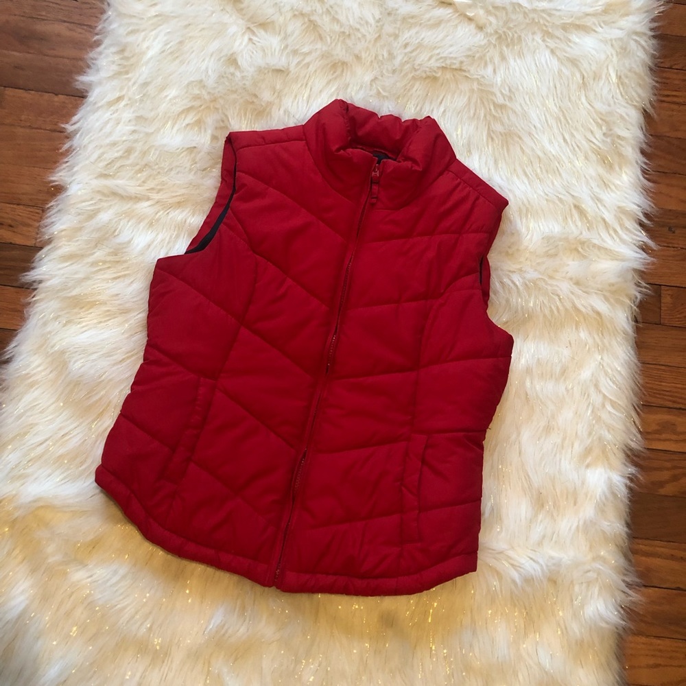 SOLD‼️ Aeropostale Red Vest